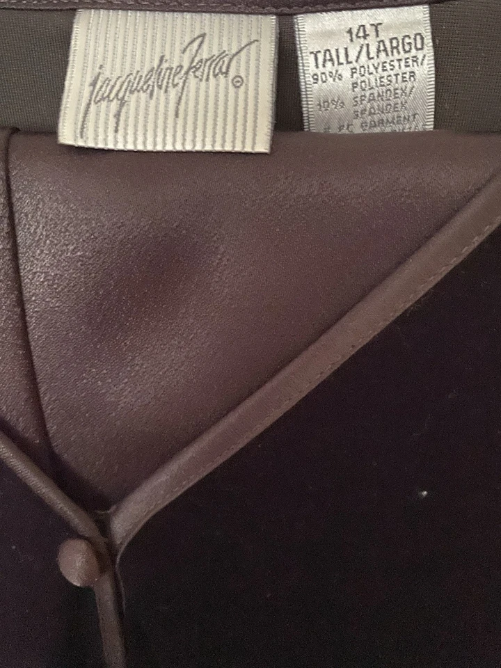 Pantalones de Terciopelo Jacqueline Ferrar Traje 2 Piezas 14T Suave Ajustado Cuello en V Pantalones Satinados Foto 4 de 4