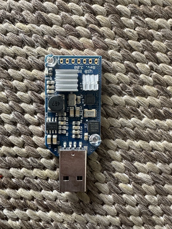 ASIC Miner Block Erupter Bitcoin Miner USB 333 MH/s Color Red Not Tested - Image 2 of 2