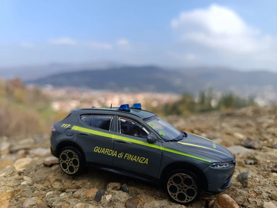 GUARDIA DI FINANZA Alfa Romeo Tonale 2.0 Die Cast Model 1/43 Foto 3 de 4