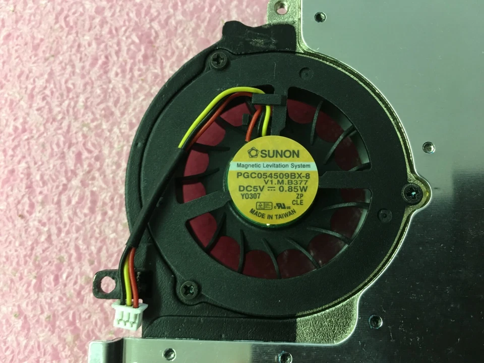 NEW 285544-001, HP Compaq 1500 and Evo N1000c Laptop CPU Cooling Fan w/HeatSink  - Image 3 of 3