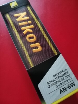 Cinturino Nikon AN-6W Largo In Nylon Per Reflex DSLR – Colore Vino, Regolabile