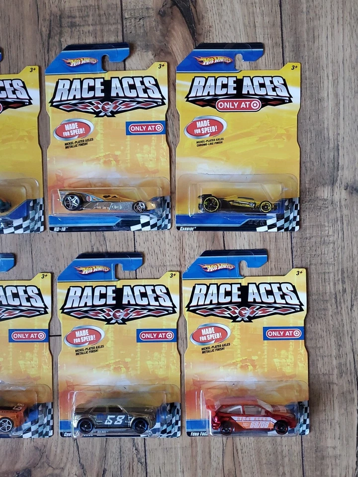 10) Hot Wheels Race Aces Subaru Imreza, camioneta Chevy 1500, Ford, Chrysler Foto 3 de 4