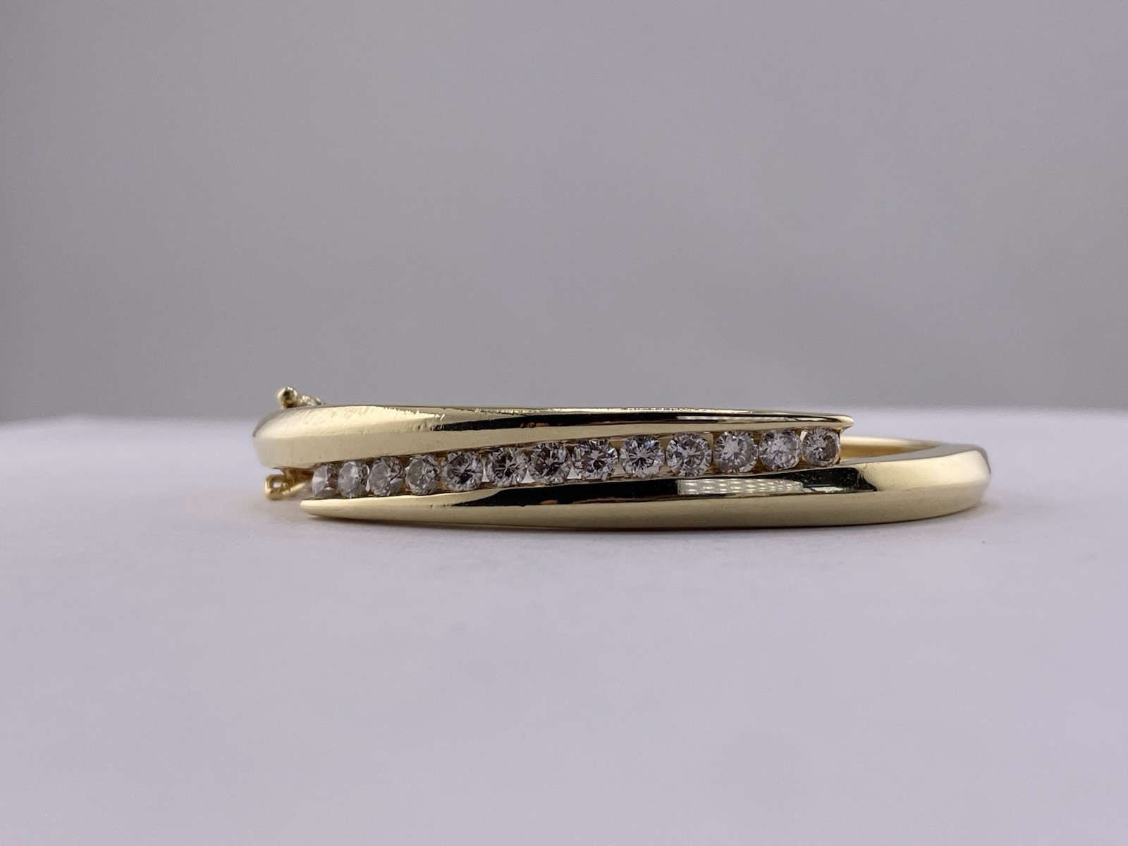 14K Gold 2.07CTW Natural Diamond Bangle Bracelet 31.75 Grams