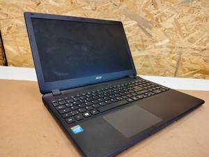 Acer Aspire ES1-512  Laptop mit Intel   als Ersatzteilspender (R14 1113)