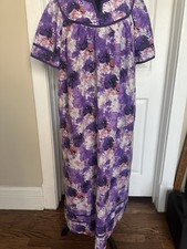 Vintage Floral Anthony Richard  s House Dress Purple White Size Large Short Sleev