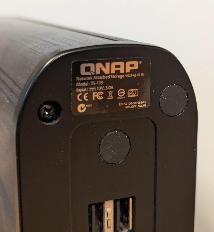 QNAP TS-119 Turbo NAS (includes stands x 2, PSU, LAN cable, 1TB hard drive) - Image 4 of 4