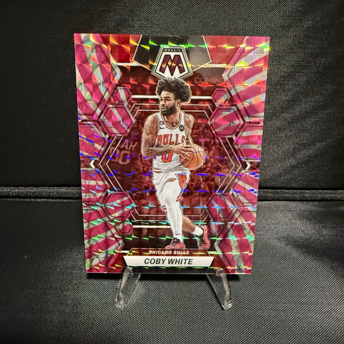 Panini 2022-23 FOTL Mosaic Coby White #64 Red Prizm Serial Numbered /20 Bulls