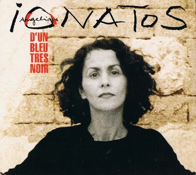 Angelika Ionatos - in einem sehr schwarzen Blau - - V2278910