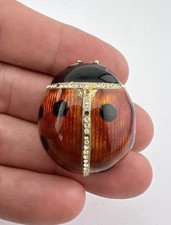Broche colgante Ladybug esmalte plata esterlina MMA Museo Metropolitano de Arte
