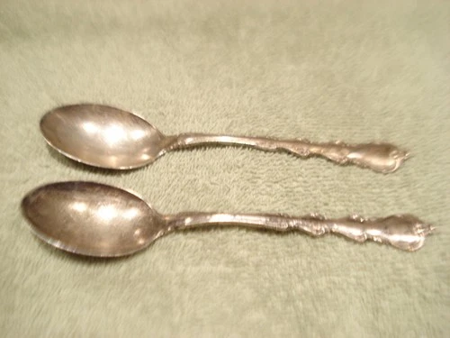 2 INTERNATIONAL STERLING SILVER SPOONS - SAME PATTERN