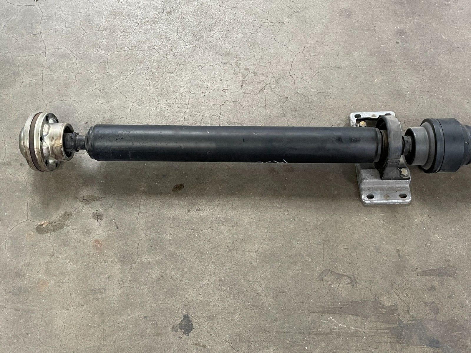 2013 2014 Maserati Granturismo M145 Rear Driveshaft Propeller RWD 4.7L 1458 OEM