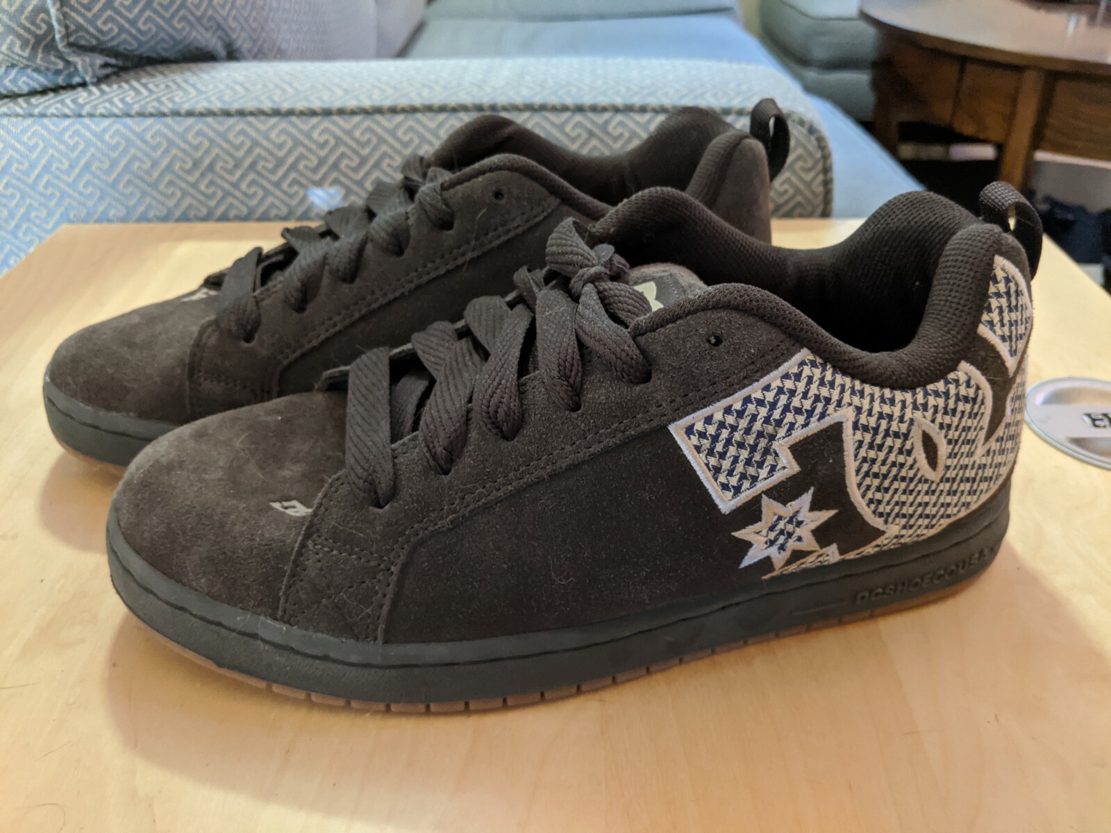 dc shoes brown