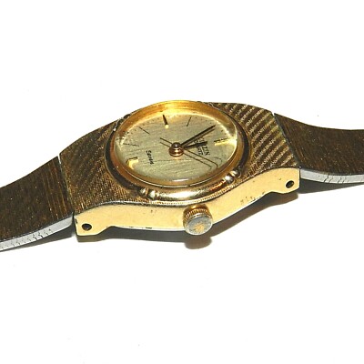 Vtg 1980s Women's CITIZEN Seven Gold Tone Dress/Casual Watch 2030