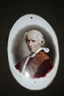 Porcelain miniature medallion with a portrait of Pope Leo XIII by Vincenzo Gioac