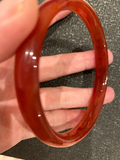 HIGH END *RARE* AMAZINGLY GORGEOUS VINTAGE 66.93mm RED LUCITE BANGLE BRACELET!!