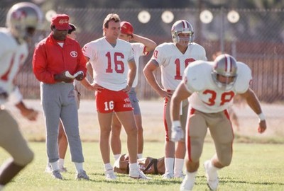 Joe Montana San Francisco 49ers watches his teammates during pre s- Old Photo 2