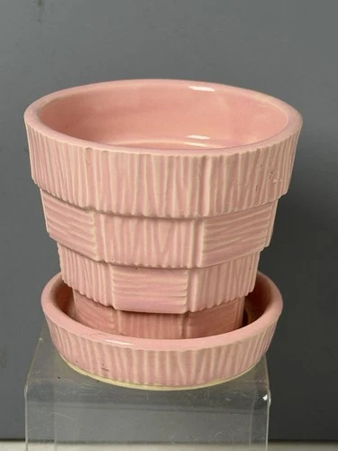Vtg McCoy Pottery Basket Weave Flowerpot Pastel Pink Baby Girl Gift 50s 3 1/2”