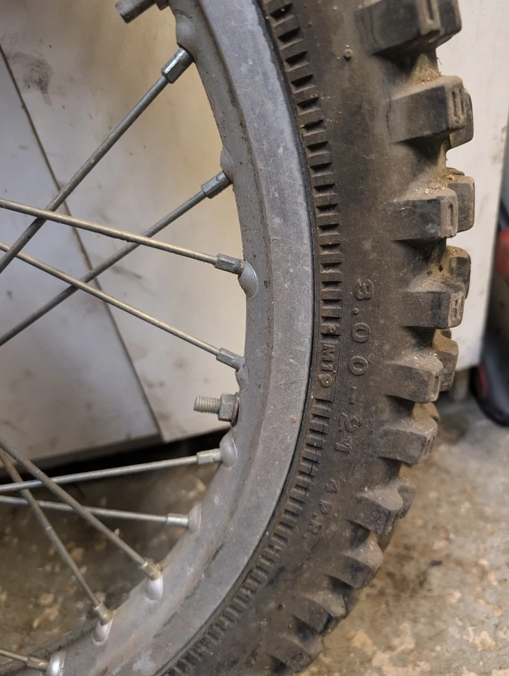 Buje de rueda delantero Suzuki RM125 1981-82 OEM Foto 4 de 4