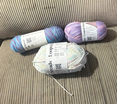 Loops & Threads Acrylic DK Twist Yarn Lot 3 Skeins Carousel Twist Multicolor