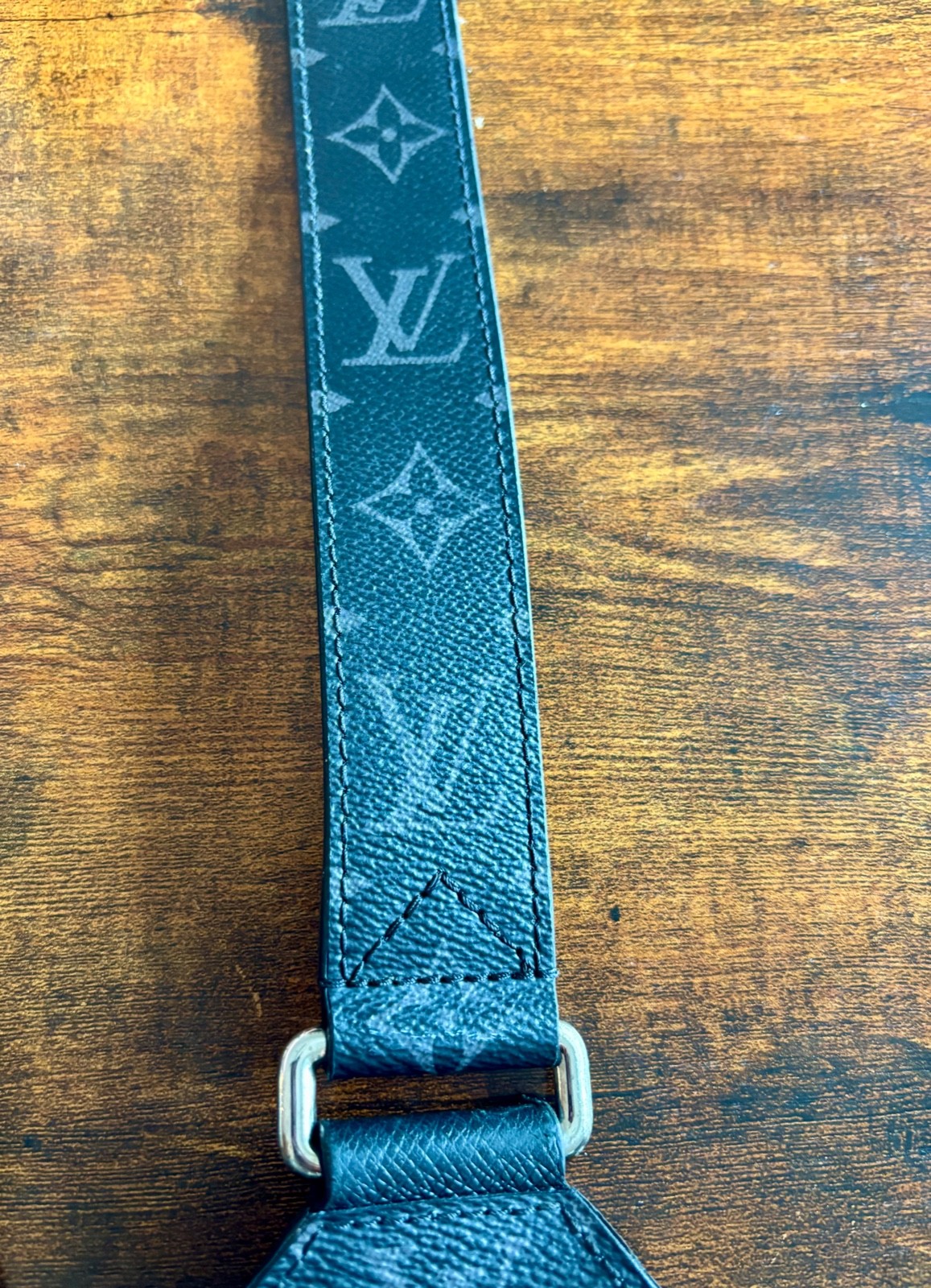 Authentic Louis Vuitton Outdoor Eclipse Unisex Cr… - image 13