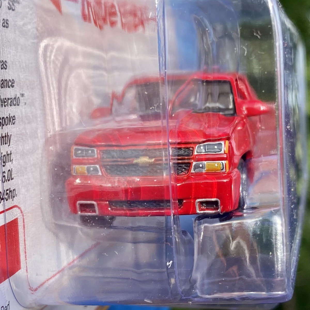 Auto World 1:64 Auto World Chevrolet Silverado SS 2006 In Scala 1 - Foto 10