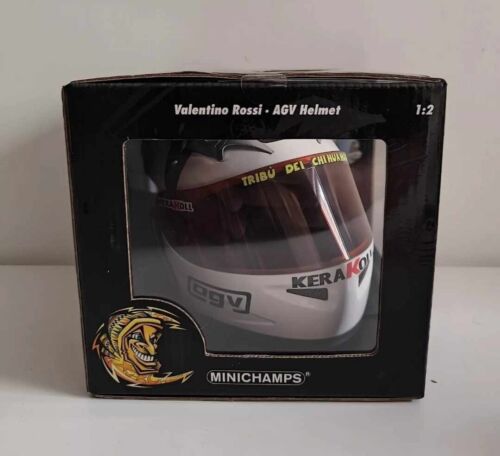 Minichamps 1/2 Scale Valentino Rossi AGV Helmet Moto GP Philip Island 2004 - Picture 2 of 7