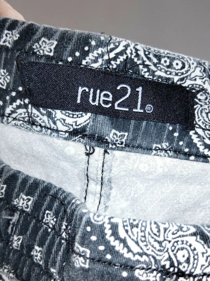 Женские эластичные штаны на талию Rue 21 размер Small цвет черный/белый с манжетами - Изображение 3 из 4