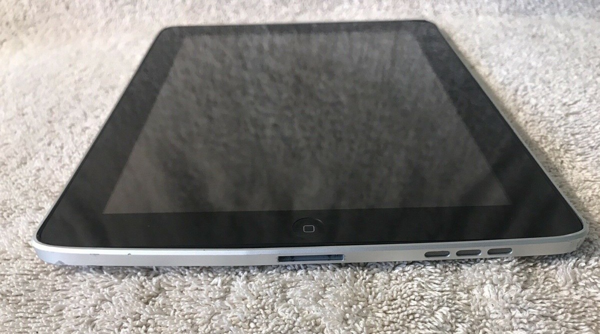 Apple iPad 1st Gen. 16GB, Wi-Fi, 9.7in - Black 885909449903