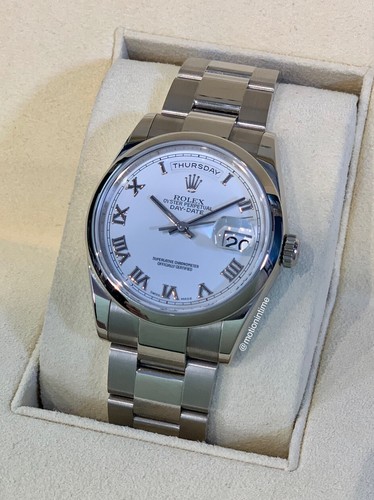 Rolex 118209 Day-Date 36mm Oyster President White Dial, Smooth Bezel- White Gold