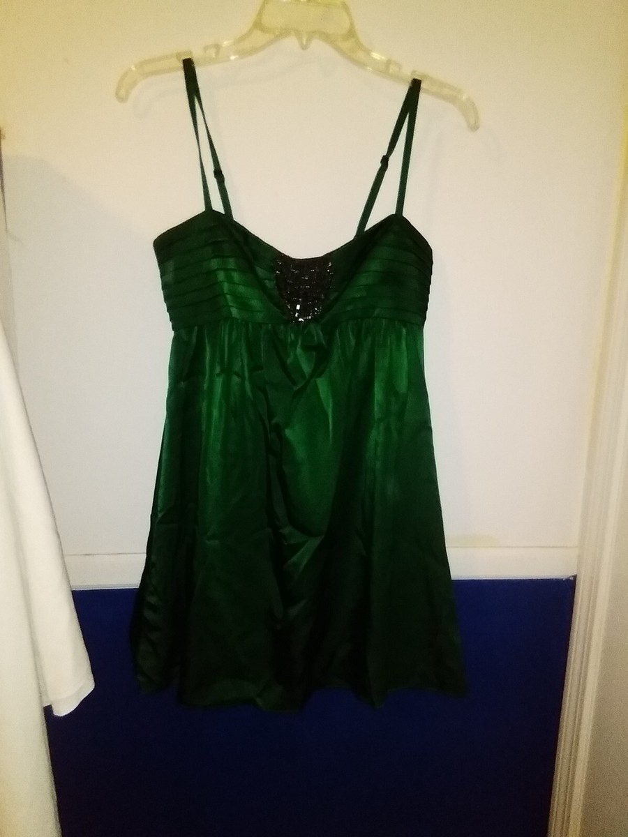 bcbg green cocktail dress BCBG Size 12 Green Silk Mixed Fabrics Halter Mid Calf Dress – Sui Generis  Designer Consignment main image 0