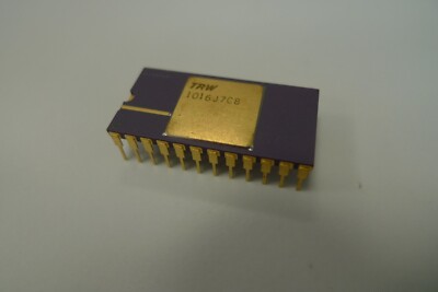 TRW Inc 1016J7C8 Integrated Circuit DIP24 IC