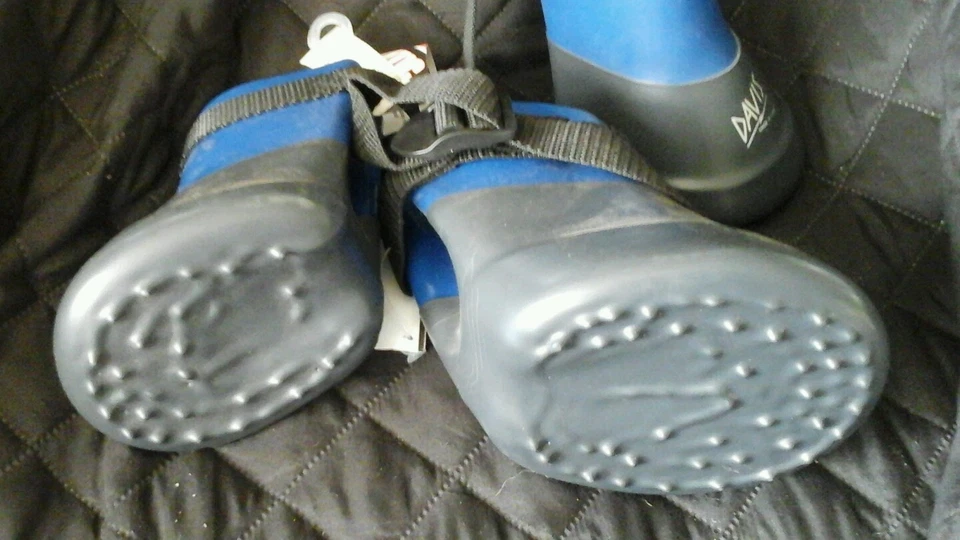 Hoof Treatment Boot by Davis Mfg (size 1 or 2)used soaking boot - Image 2 of 2