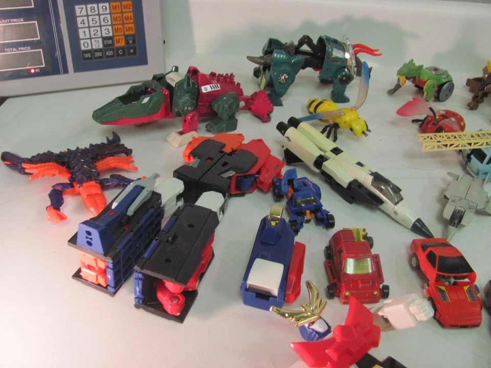 Vintage Transformers G1 Action Figures Micro Transformer Gobots Toy Lot - Image 2 of 4