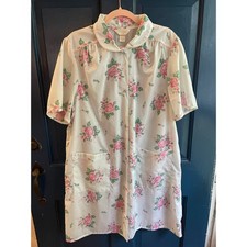 Vintage House Coat Carriage Court Floral Pink Rose Snap Front Duster Robe Large