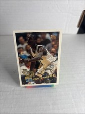 1995-96 Topps #237 Kevin Garnett Rookie Card HOF. rookie card picture