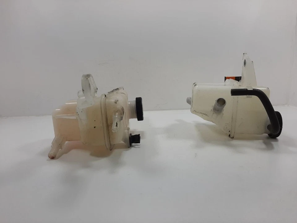 TOYOTA Rav4 Hev 2018 Coolant Overflow Bottle - Image 4 of 4