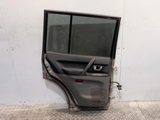 Porte arrière et accessoires Mitsubishi PAJERO