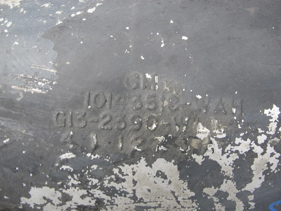 92-96 雪佛兰 CORVETTE C4 后部左出口消声器 10143518 原始设备制造商 — 第 3/4 张图片