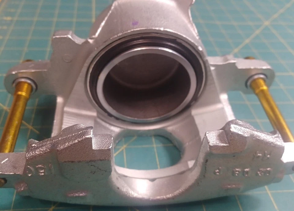 Chevy Camaro 78-81 Disc Brake Caliper Professional Semi-Loaded 18FR624C 19361349 - Image 2 of 4