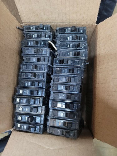 LOT OF 5 Square D QO120 1-Pole 20-Amp 120/240V Plug-In OLD TYPE ALL BLACK