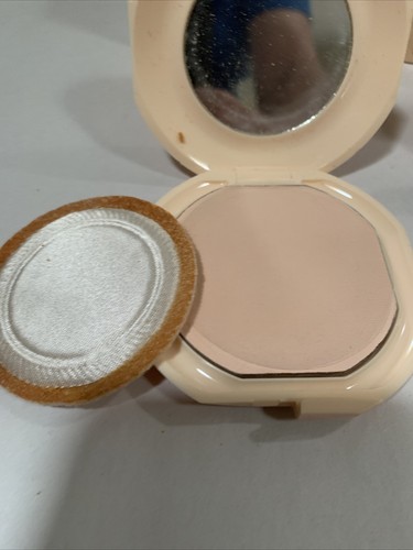 VTG Pair Yves Rocher Highlighting Compacts Powder Ludinelle 9 Grams Each - Picture 2 of 6