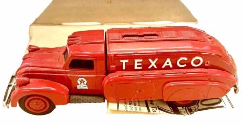 Collectors ERTL 1993 Texaco Die Cast 1939 Dodge Airflow Coin Bank & Key New