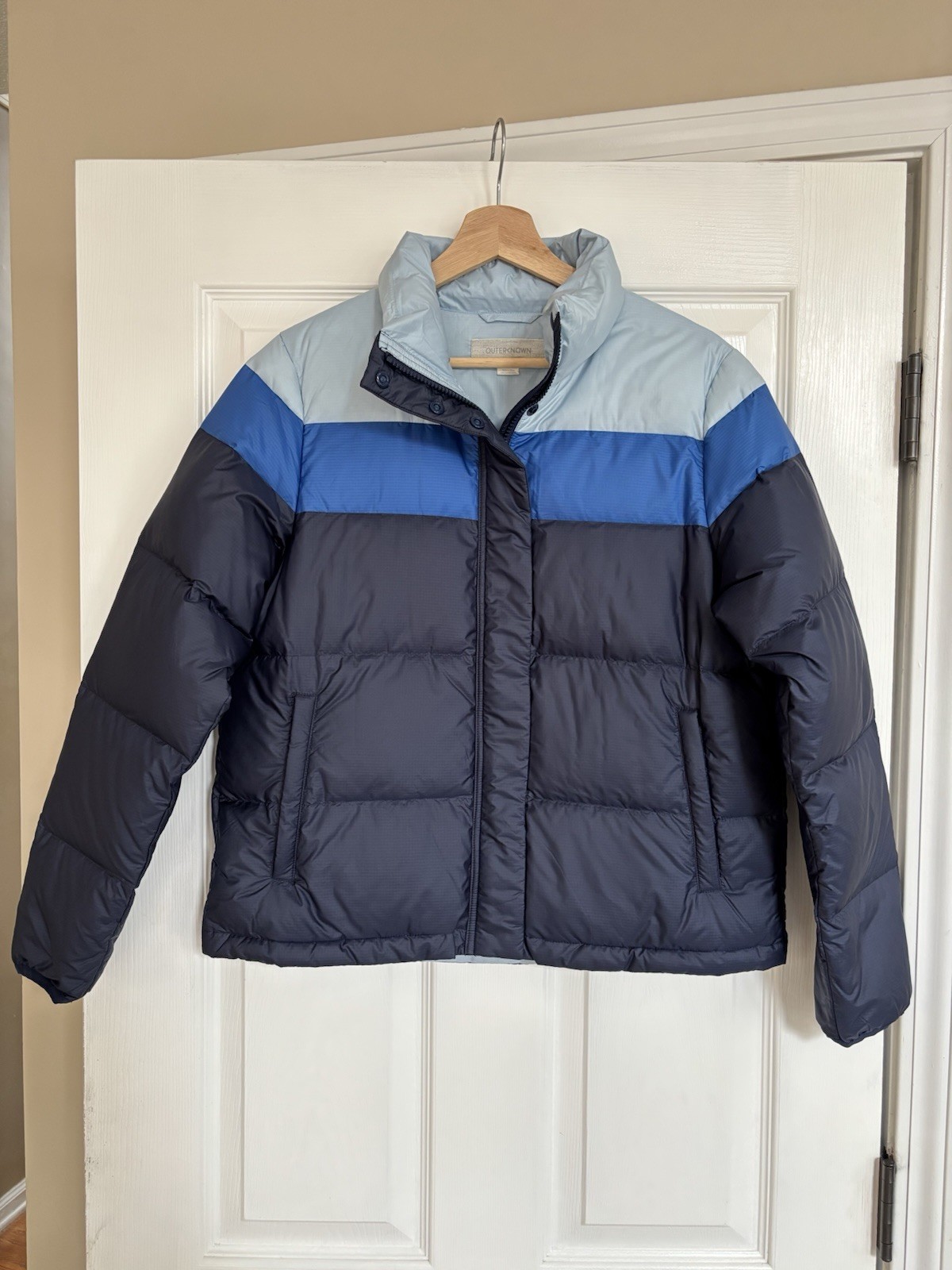 Outerknown Down Packable Daylight Rainbow Blue Ch… - image 4