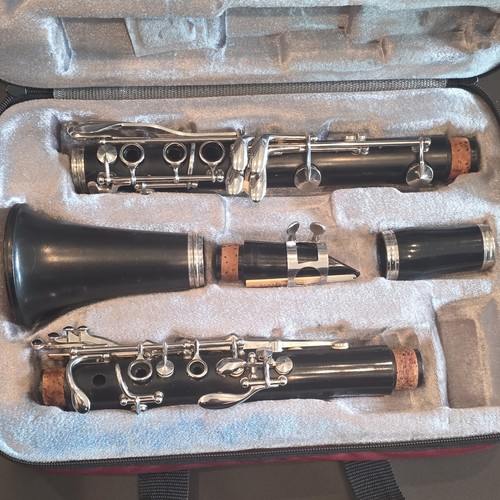 Buffet Crampon E11 Clarinet w/ Case