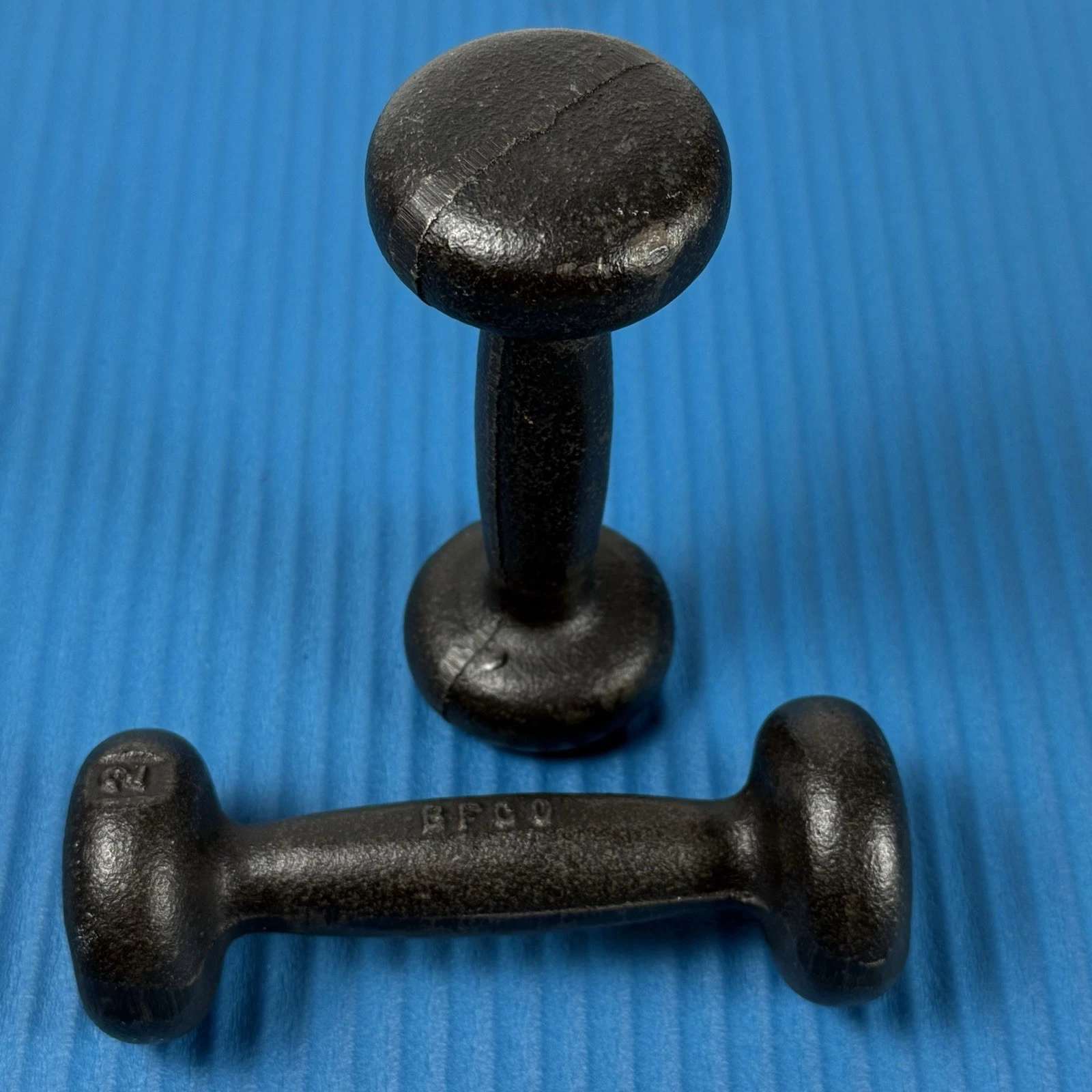Vintage BFCO 2lb 4oz. Dumbell Set Weights Workout Gym Cast Iron 4lb. 8oz. Total