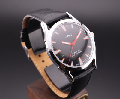 Oris Vintage Hand Winding Mechanical 17 Jewels Men's Wrist Watch - Swiss Made