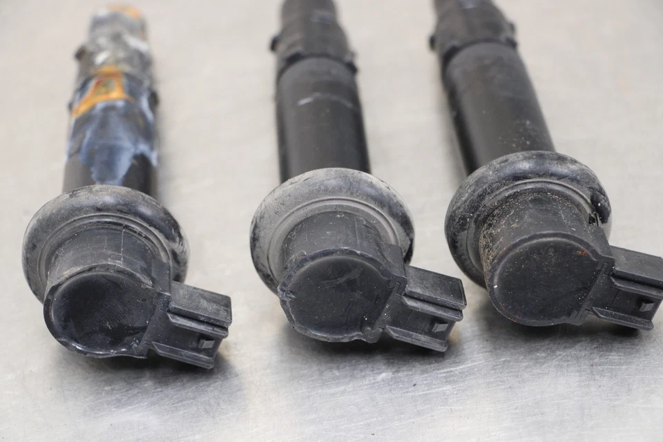 14-17 YAMAHA FZ09 IGNITION COILS COIL SPARK PLUG CAPS 1RC-82310-00-00 Foto 3 de 4