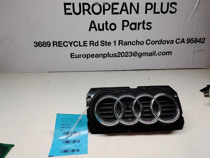 Audi A3 E-tron 2016-2018 hatchback parrilla central delantera sin línea S OEM 8V4853343 Foto 2 de 4