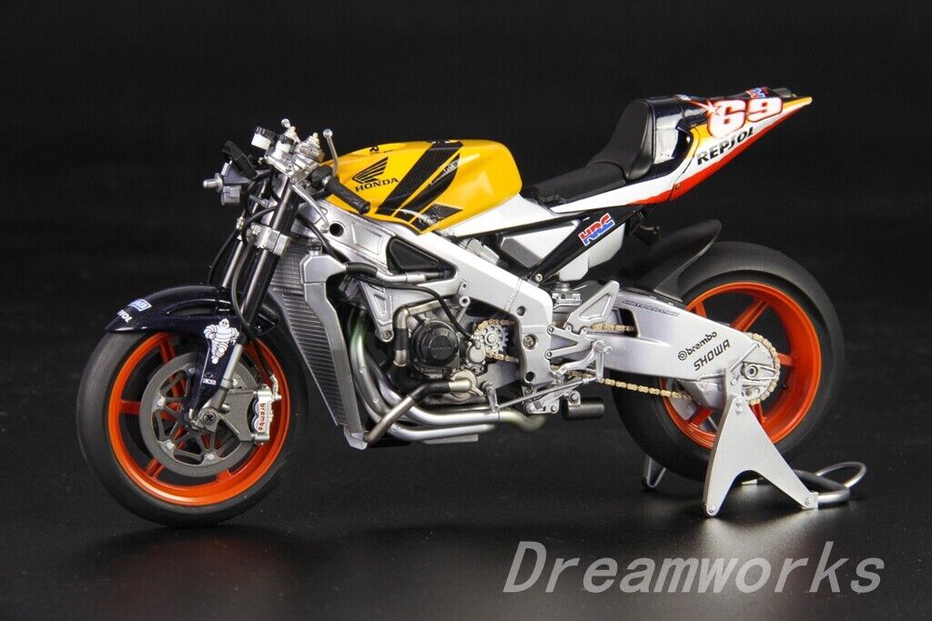 タミヤ 1/12 レプソル Honda RC211V MOTOGP鈴鹿 LIMITED EDITION
