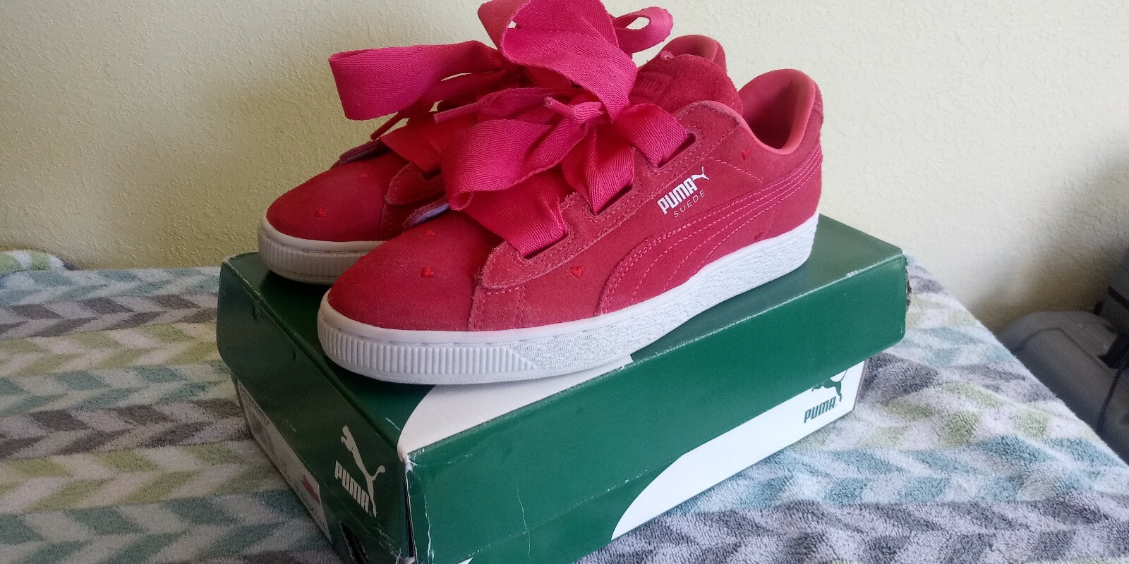 puma suede heart valentine jr